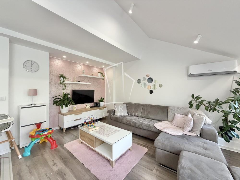 Stan na prodaju u Beogradu, Čukarica, dvosoban, 49m2, cena 177000 evra