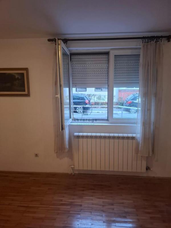 Stan na prodaju u Beogradu, Karaburma, jednoiposoban, 40m2, cena 107000 evra