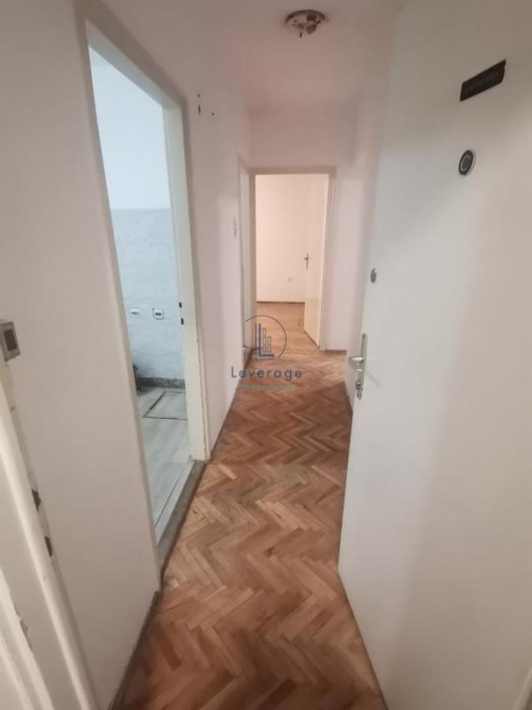 Stan na prodaju u Beogradu, Karaburma, dvoiposoban, 55m2, cena 115000 evra