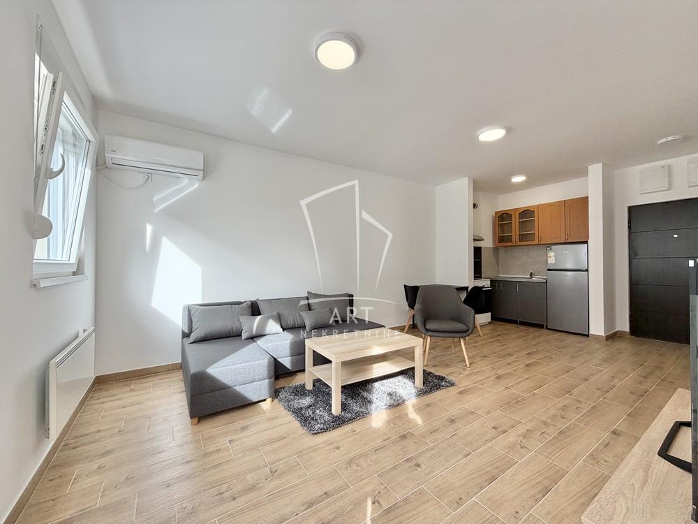 Stan na prodaju u Beogradu, Mirijevo, dvosoban, 40m2, cena 105000 evra