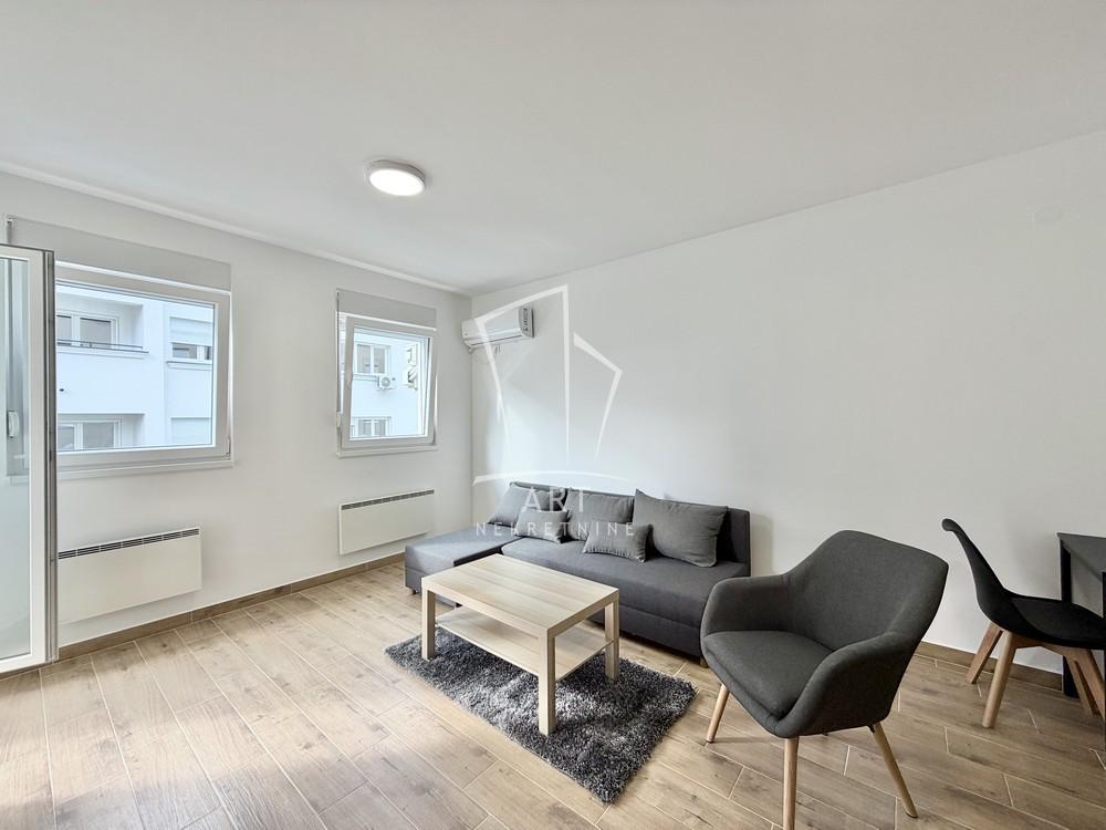 Stan na prodaju u Beogradu, Mirijevo, dvosoban, 40m2, cena 105000 evra
