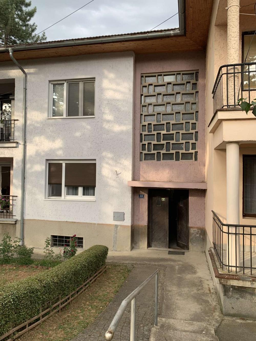 Stan na prodaju u Beogradu, Lazarevac, 48m2, cena 34000 evra