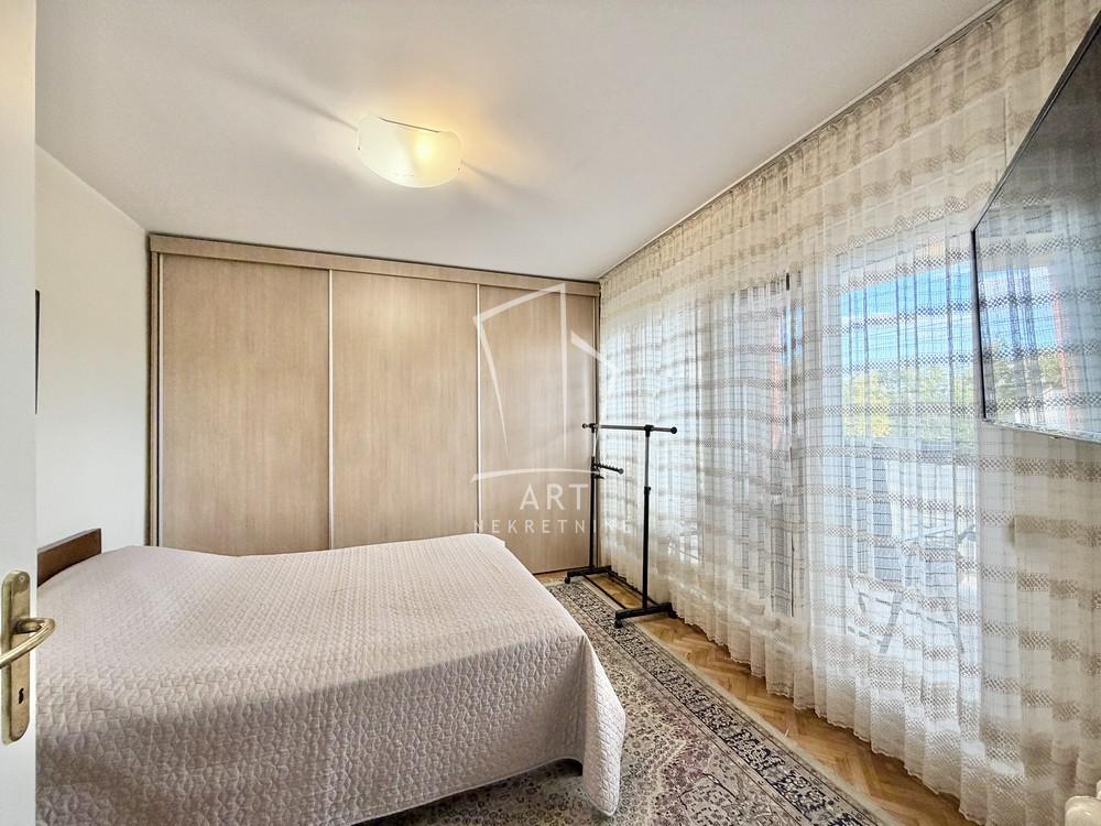Stan na prodaju u Beogradu, Rakovica, 108m2, cena 265000 evra