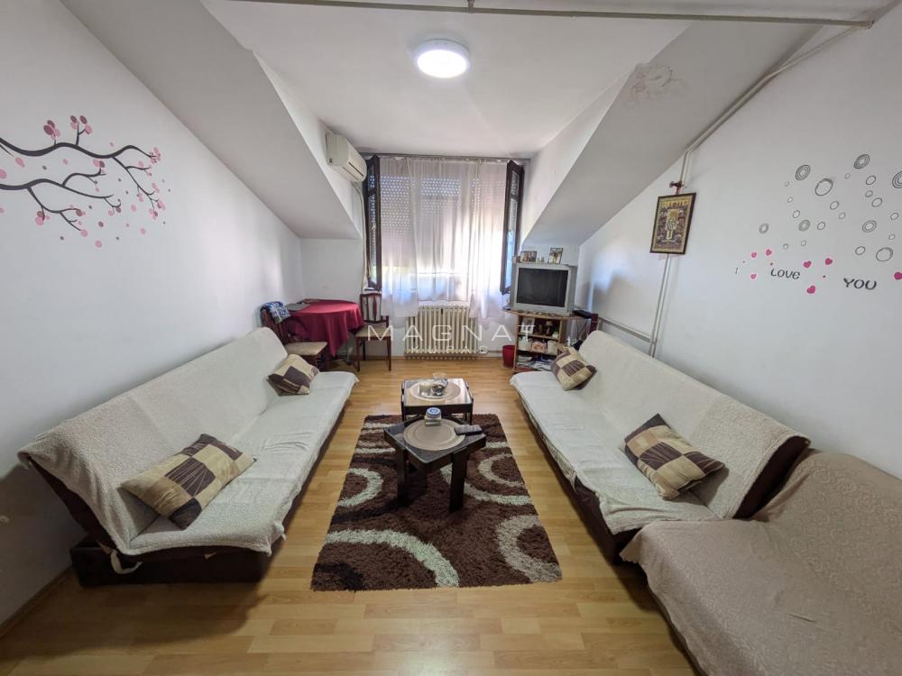 Stan na prodaju u Beogradu, Save Kovačevića, jednoiposoban, 43m2, cena 96000 evra