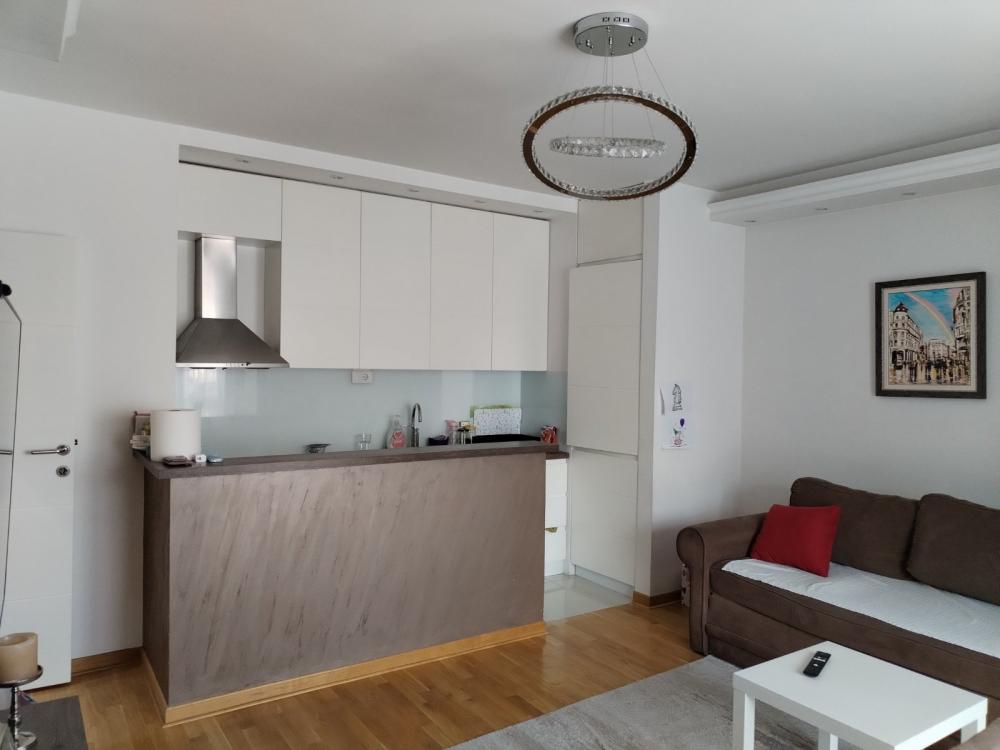 Stan na prodaju u Beogradu, Lion, trosoban, 64m2, cena 265000 evra