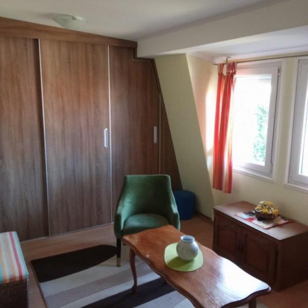 Stan na prodaju u Beogradu, Borča, trosoban, 69m2, cena 145000 evra