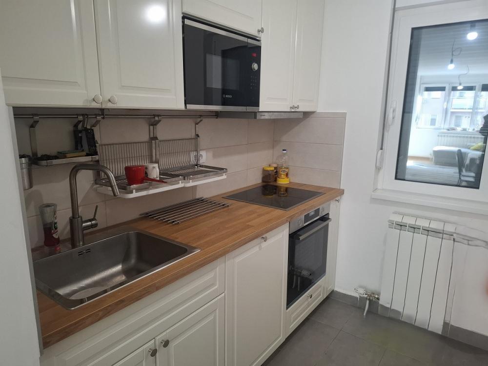 Stan na prodaju u Beogradu, Naselje Stepa Stepanović, trosoban, 74m2, cena 210000 evra