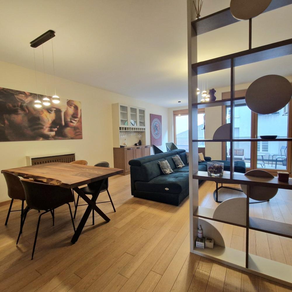 Stan na prodaju u Beogradu, Vračar, trosoban, 78m2, cena 425000 evra