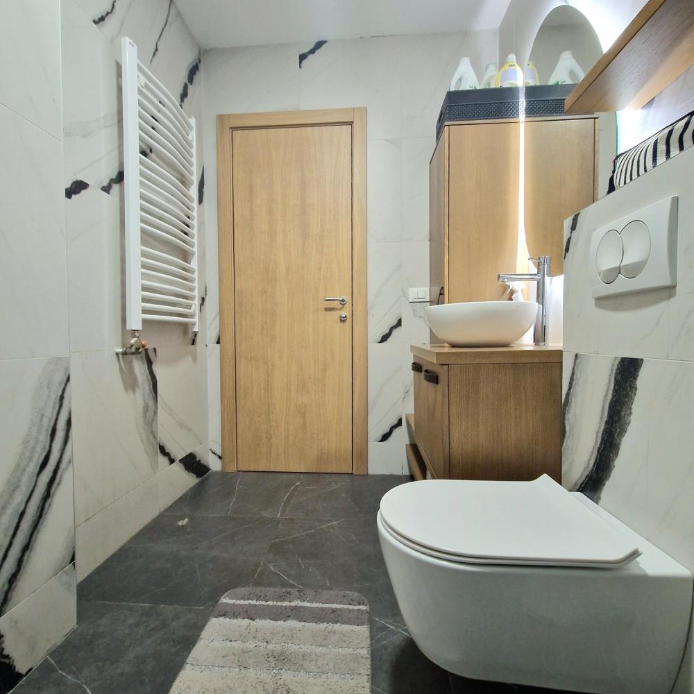 Stan na prodaju u Beogradu, Vračar, trosoban, 78m2, cena 425000 evra