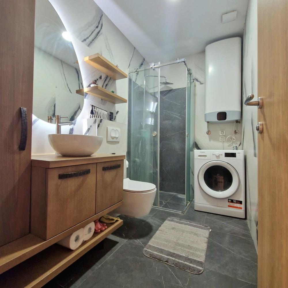 Stan na prodaju u Beogradu, Vračar, trosoban, 78m2, cena 425000 evra