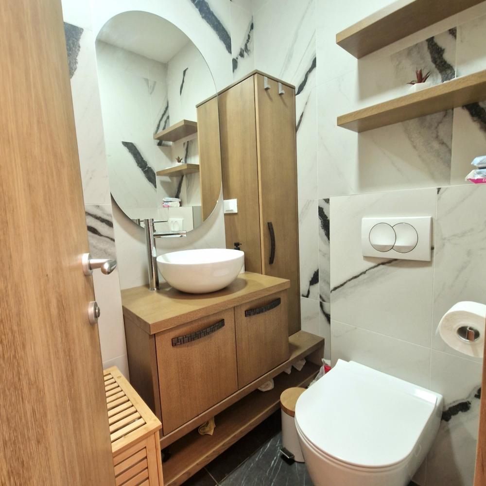 Stan na prodaju u Beogradu, Vračar, trosoban, 78m2, cena 425000 evra