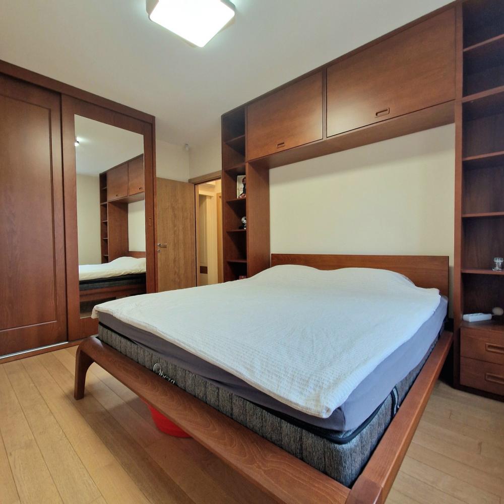 Stan na prodaju u Beogradu, Vračar, trosoban, 78m2, cena 425000 evra