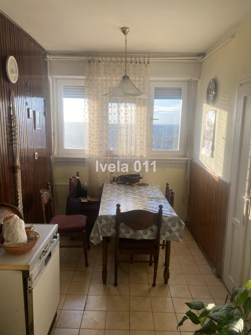 Stan na prodaju u Beogradu, Konjarnik, trosoban, 75m2, cena 149900 evra