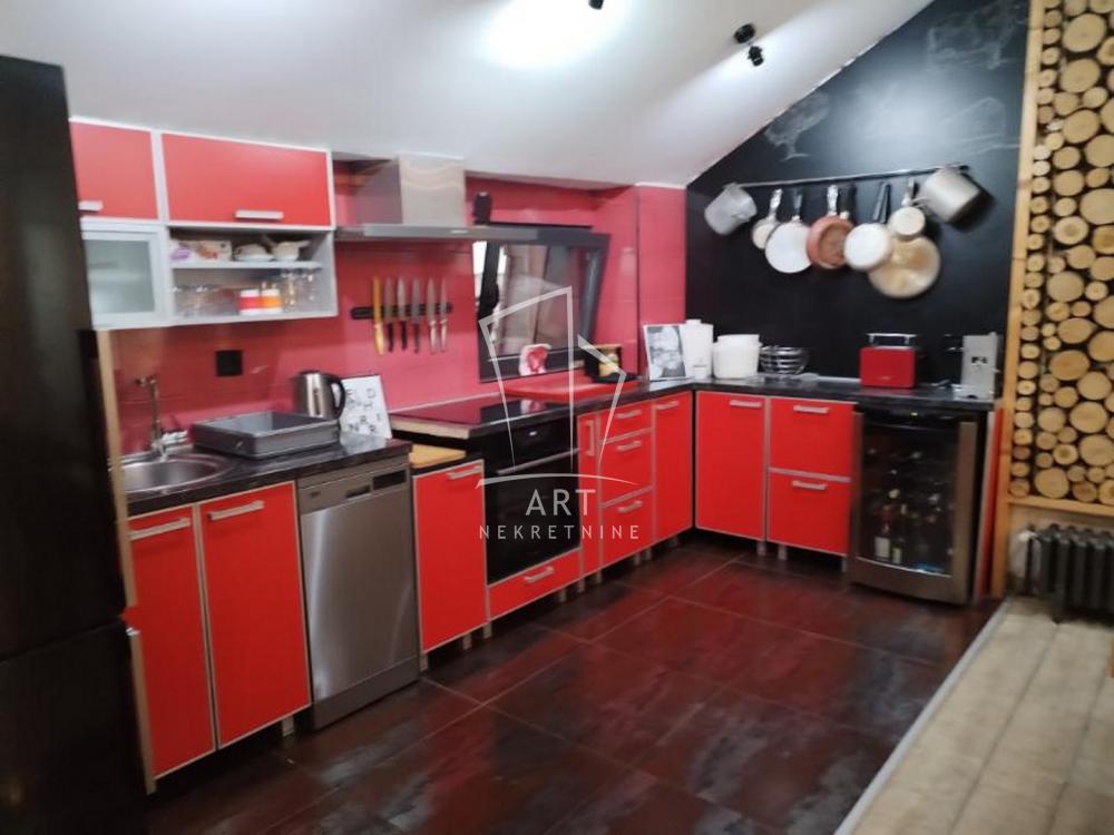 Stan na prodaju u Beogradu, Čukarica, cetvorosoban, 85m2, cena 260000 evra