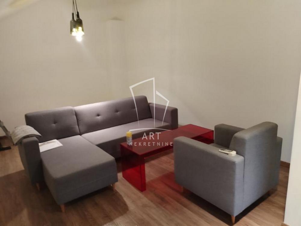 Stan na prodaju u Beogradu, Čukarica, cetvorosoban, 85m2, cena 260000 evra