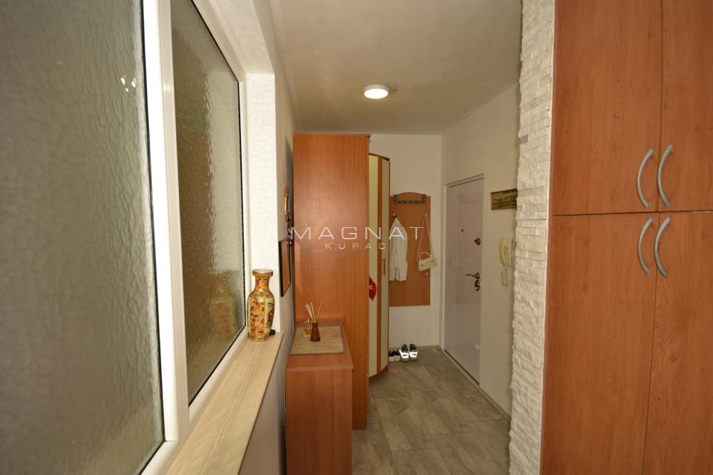 Stan na prodaju u Beogradu, Voždovac, jednoiposoban, 44m2, cena 169000 evra