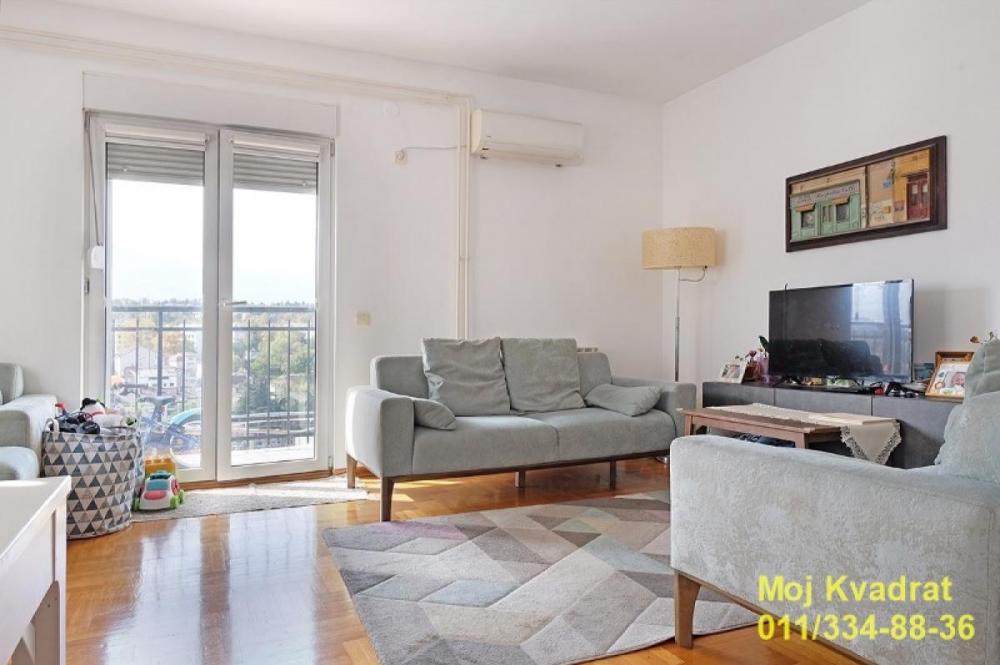 Stan na prodaju u Beogradu, Vračar (Hram), dvosoban, 68m2, cena 285000 evra