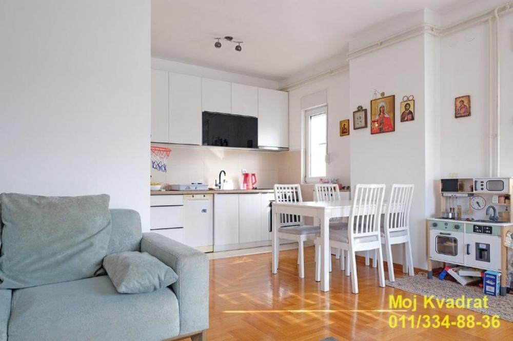 Stan na prodaju u Beogradu, Vračar (Hram), dvosoban, 68m2, cena 285000 evra