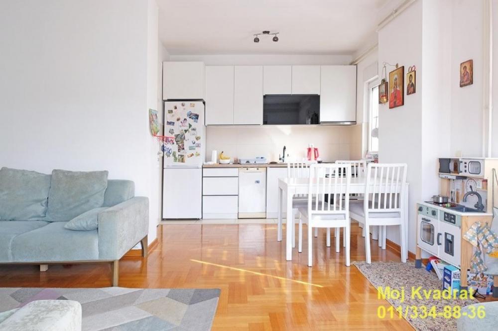 Stan na prodaju u Beogradu, Vračar (Hram), dvosoban, 68m2, cena 285000 evra