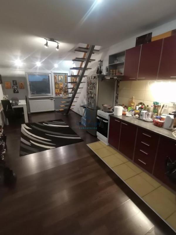 Stan na prodaju u Beogradu, Krnjača, trosoban, 95m2, cena 150000 evra