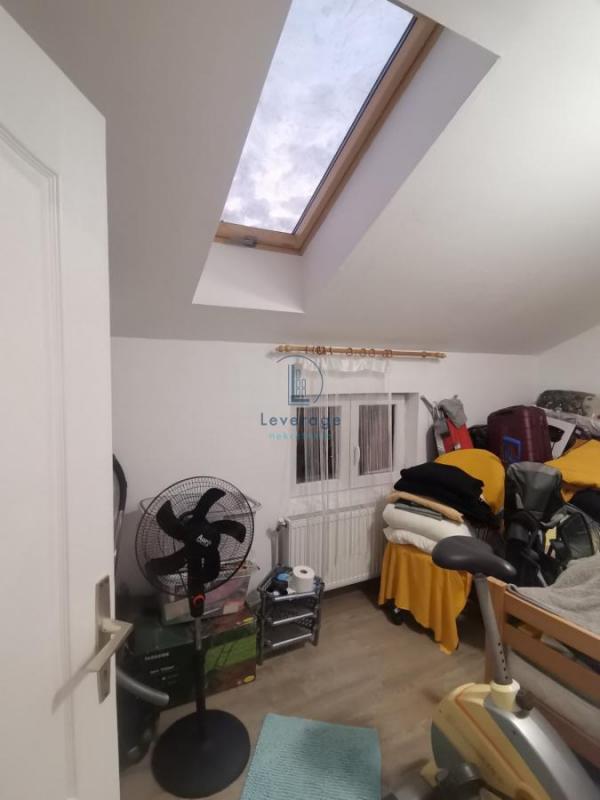 Stan na prodaju u Beogradu, Krnjača, trosoban, 95m2, cena 150000 evra