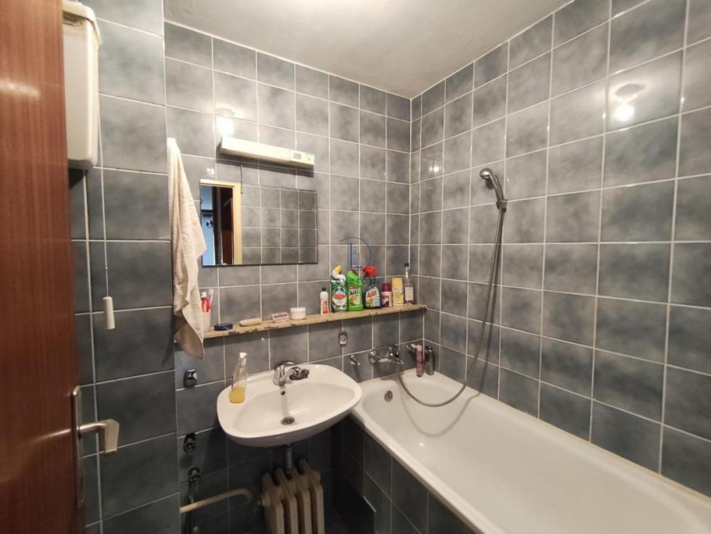 Stan na prodaju u Beogradu, Višnjička banja, dvoiposoban, 75m2, cena 205000 evra