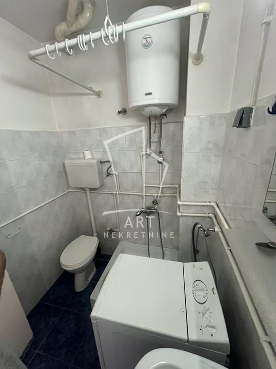 Stan na prodaju u Beogradu, Novi Beograd blok 11C (Stari Merkator), 23m2, cena 95000 evra