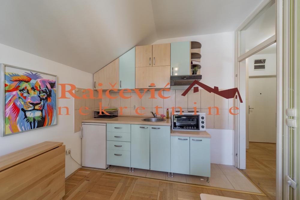 Stan na prodaju u Beogradu, Trošarina, jednoiposoban, 24m2, cena 78000 evra