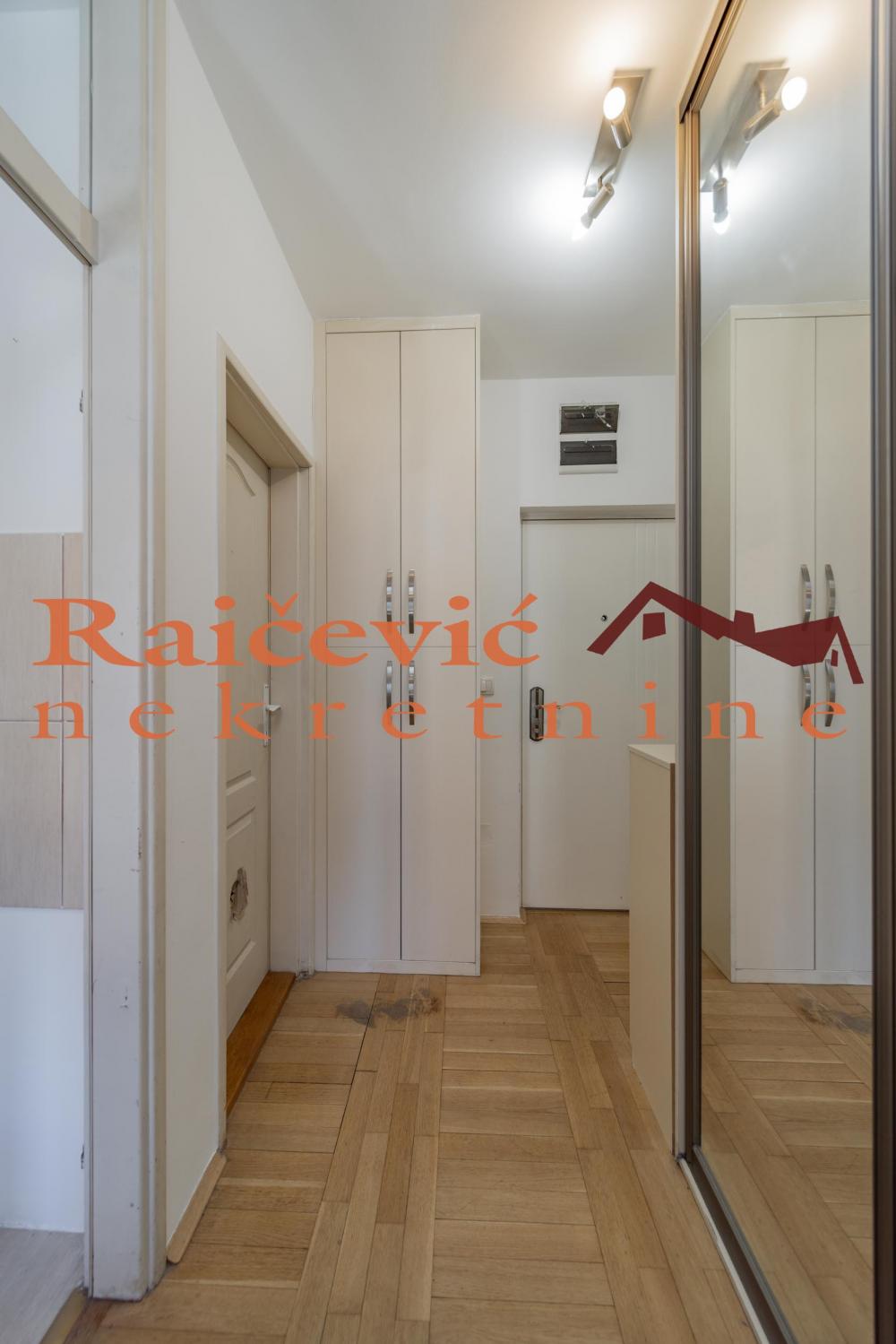 Stan na prodaju u Beogradu, Trošarina, jednoiposoban, 24m2, cena 78000 evra