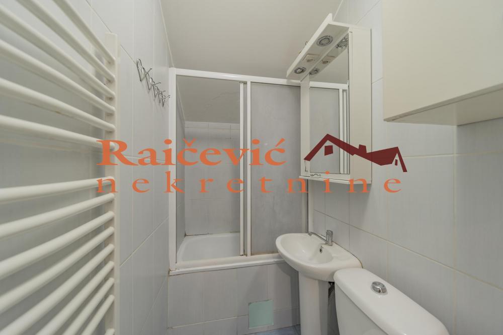 Stan na prodaju u Beogradu, Trošarina, jednoiposoban, 24m2, cena 78000 evra