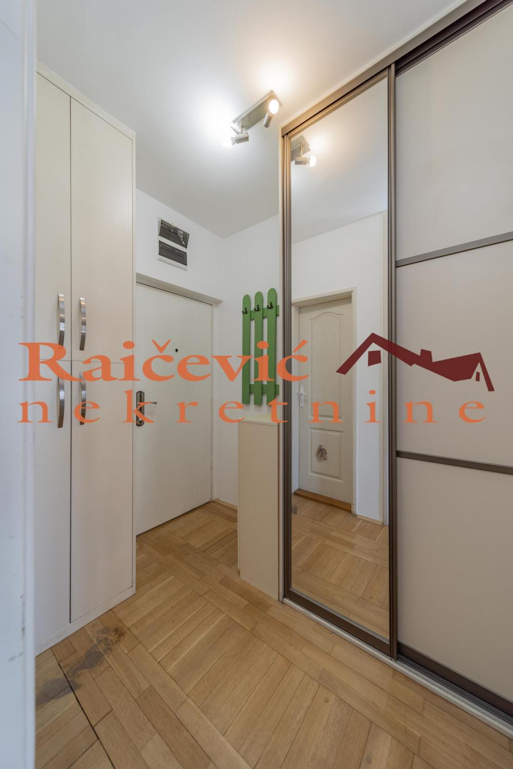 Stan na prodaju u Beogradu, Trošarina, jednoiposoban, 24m2, cena 78000 evra