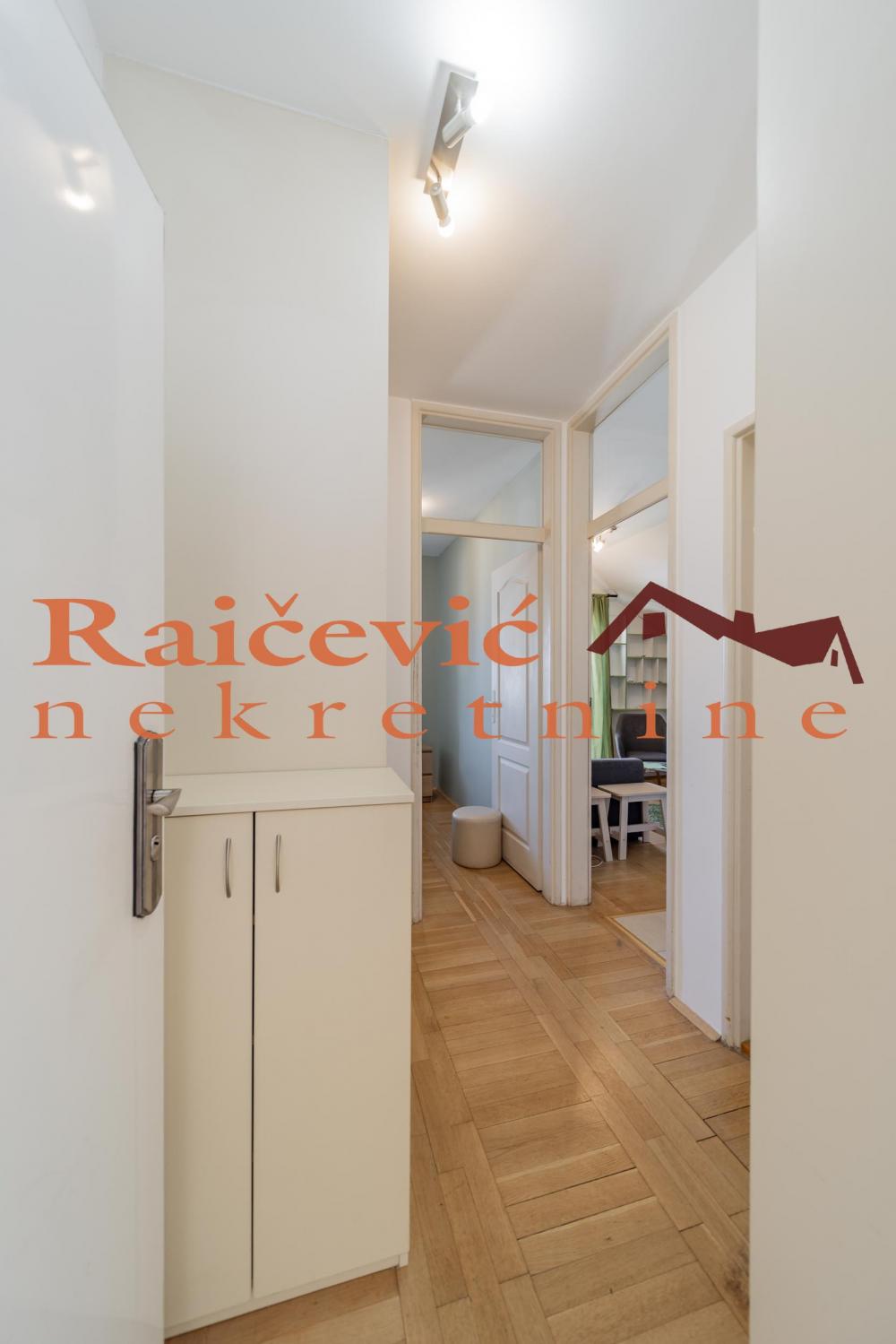 Stan na prodaju u Beogradu, Trošarina, jednoiposoban, 24m2, cena 78000 evra