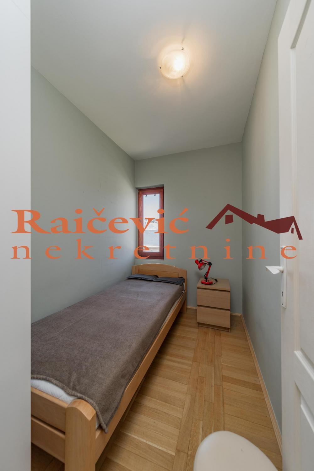 Stan na prodaju u Beogradu, Trošarina, jednoiposoban, 24m2, cena 78000 evra