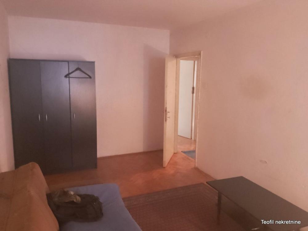 Stan na prodaju u Beogradu, Prvomajska, dvosoban, 58m2, cena 125000 evra