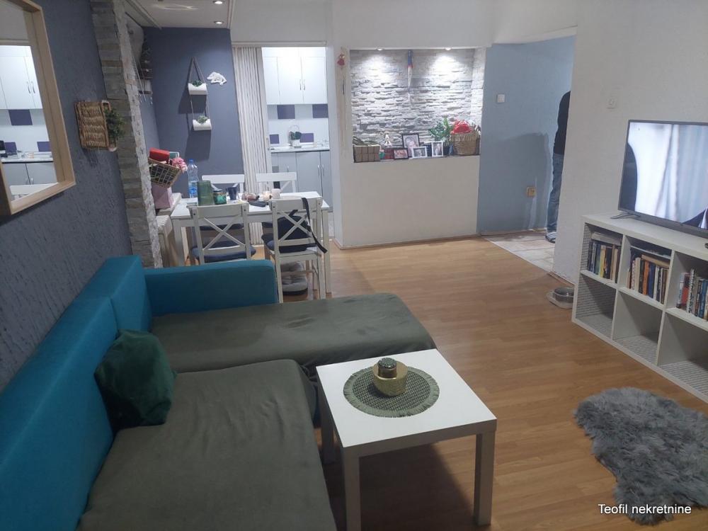 Stan na prodaju u Beogradu, Novi Beograd blok 72, trosoban, 61m2, cena 135000 evra