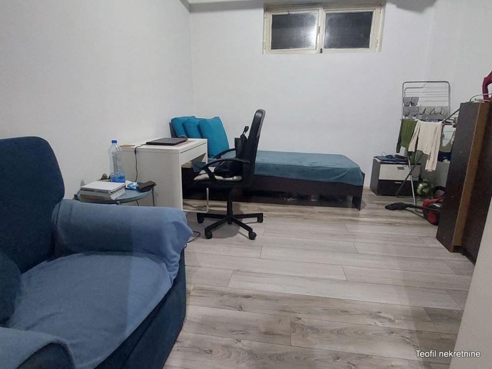 Stan na prodaju u Beogradu, Novi Beograd blok 72, trosoban, 61m2, cena 135000 evra