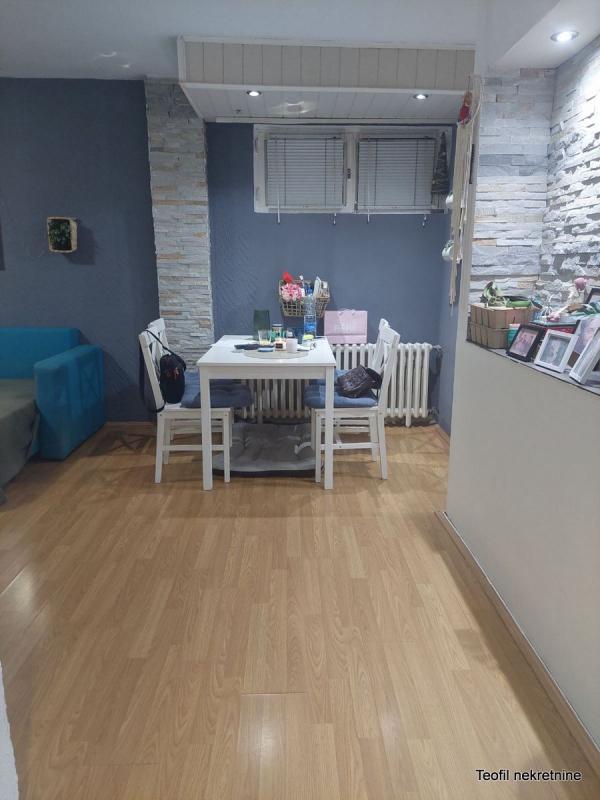 Stan na prodaju u Beogradu, Novi Beograd blok 72, trosoban, 61m2, cena 135000 evra