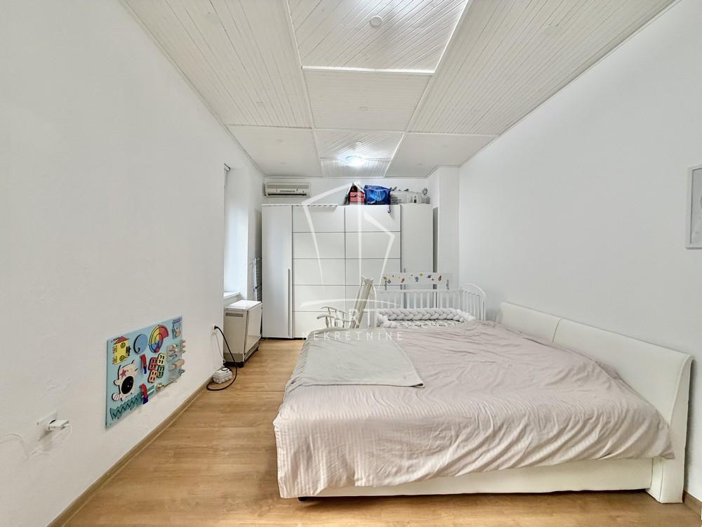 Stan na prodaju u Beogradu, Vukov spomenik, dvosoban, 40m2, cena 153000 evra