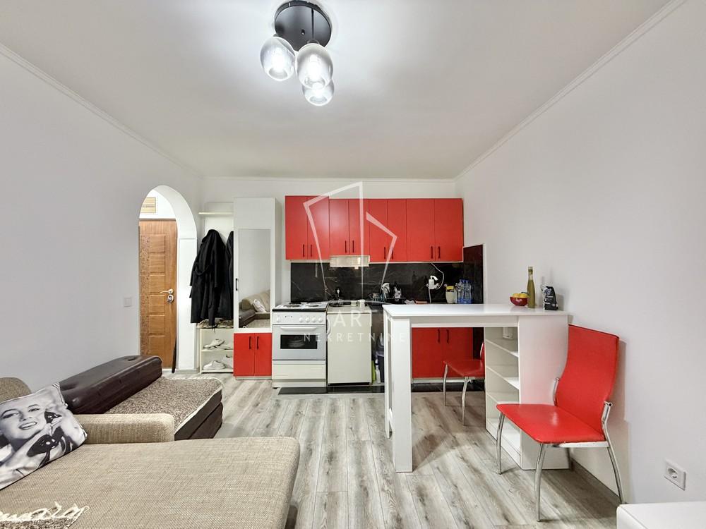 Stan na prodaju u Beogradu, Žarkovo, jednoiposoban, 30m2, cena 93000 evra