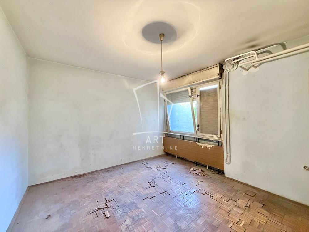 Stan na prodaju u Beogradu, Čukarica, dvoiposoban, 73m2, cena 178000 evra