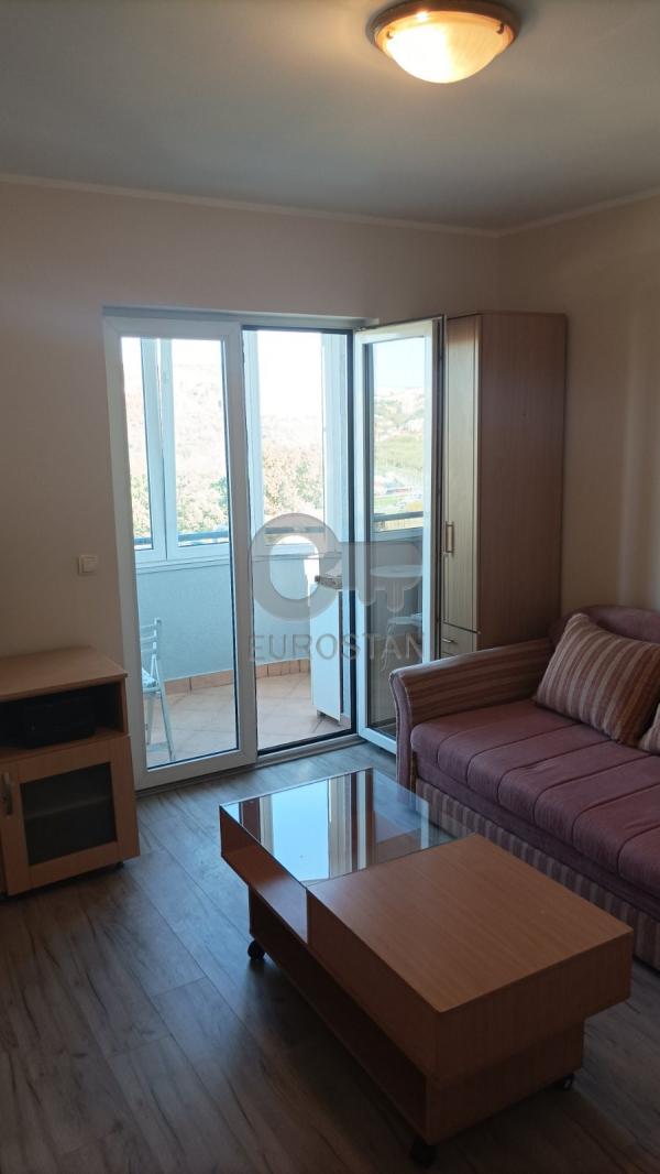 Stan na prodaju u Beogradu, Rakovica, jednoiposoban, 43m2, cena 118000 evra