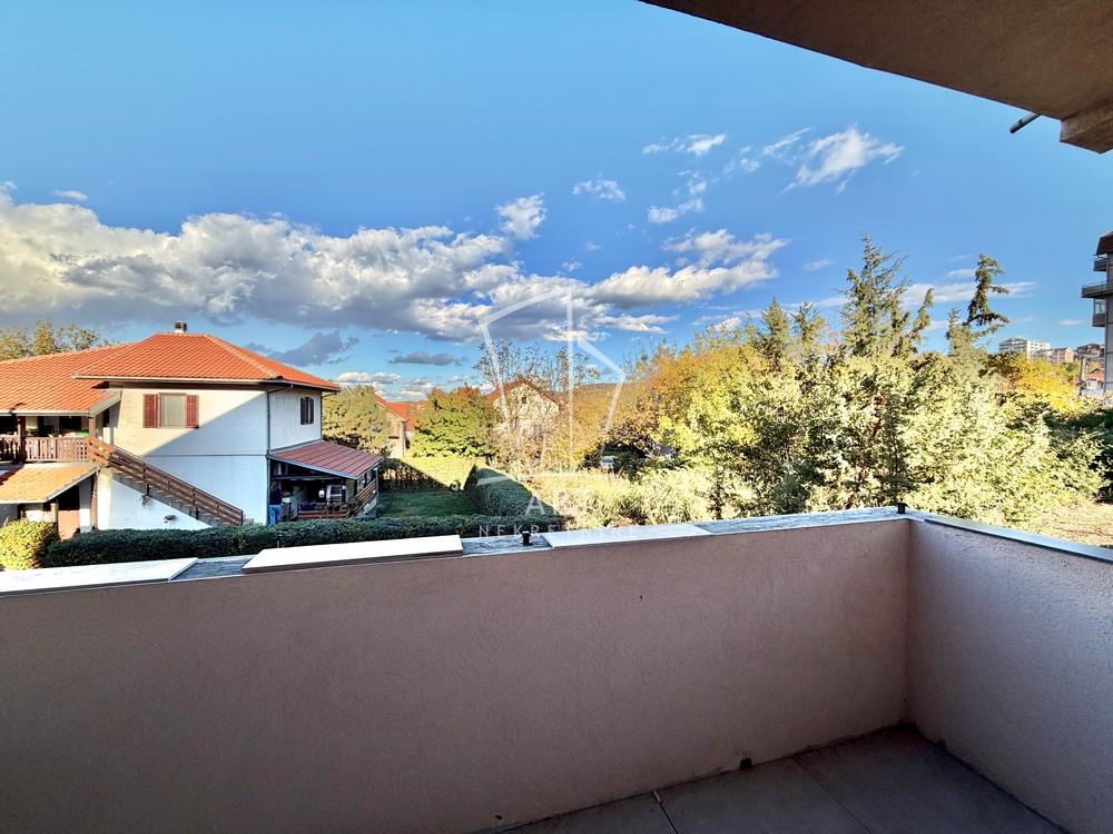 Stan na prodaju u Beogradu, Višnjička banja, dvosoban, 55m2, cena 175000 evra