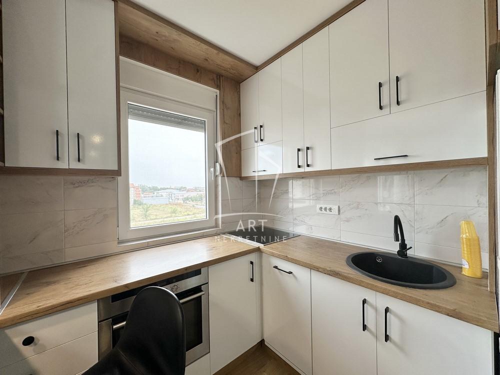 Stan na prodaju u Beogradu, Novi Beograd, dvoiposoban, 58m2, cena 155000 evra