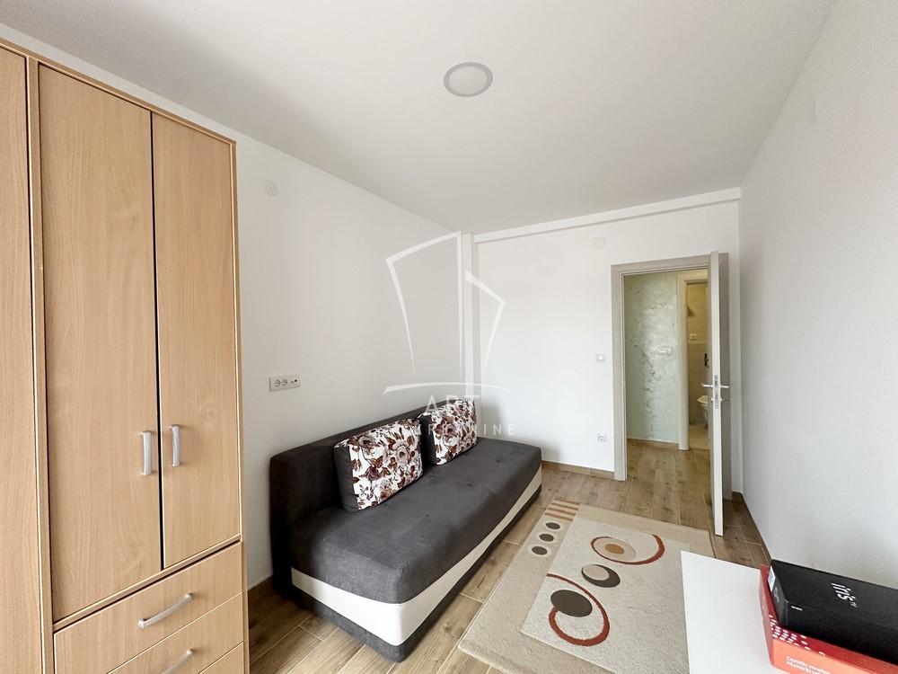 Stan na prodaju u Beogradu, Novi Beograd, dvoiposoban, 58m2, cena 155000 evra