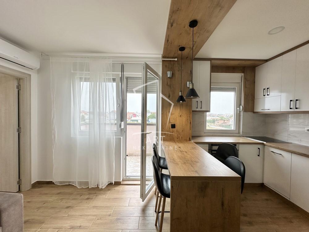 Stan na prodaju u Beogradu, Novi Beograd, dvoiposoban, 58m2, cena 155000 evra