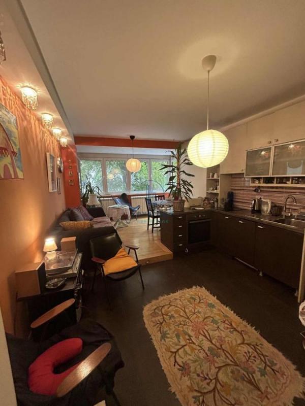 Stan na prodaju u Beogradu, Terazije, dvoiposoban, 60m2, cena 289000 evra