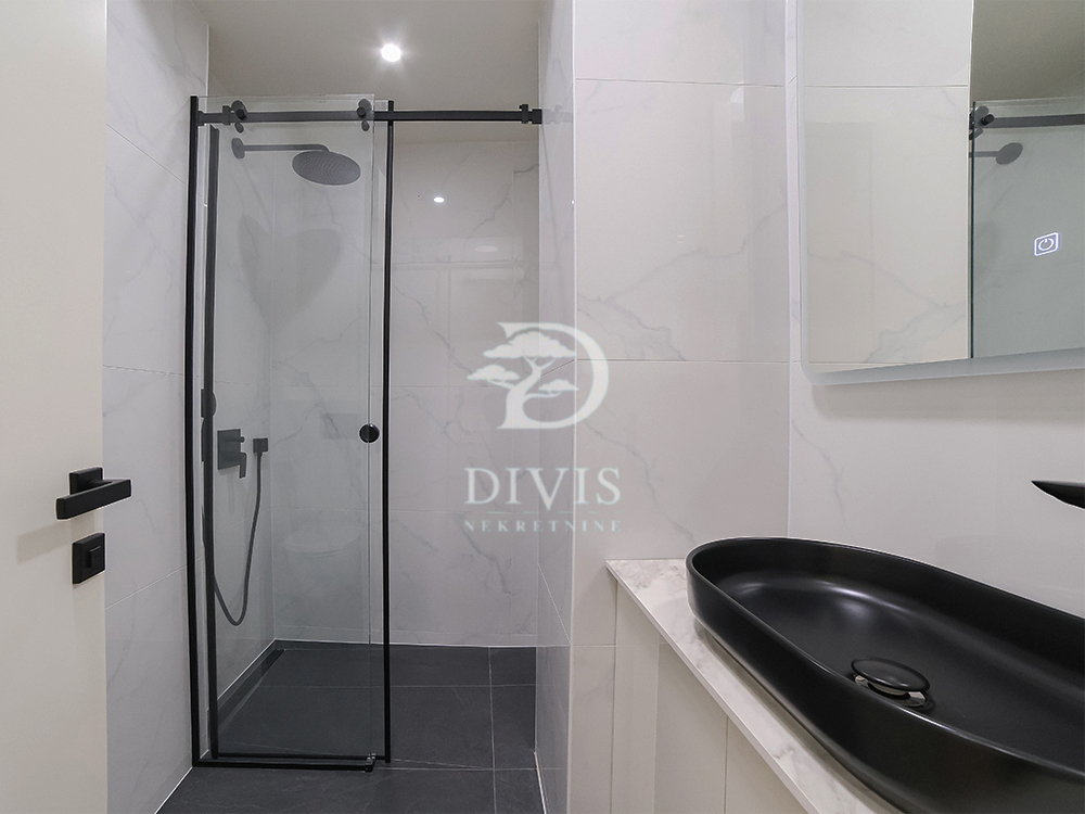 Stan na prodaju u Beogradu, Skadarlija, trosoban, 70m2, cena 349000 evra