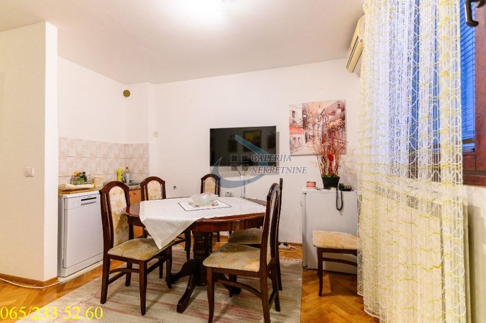 Stan na prodaju u Beogradu, Vračar, dvoiposoban, 47m2, cena 229000 evra