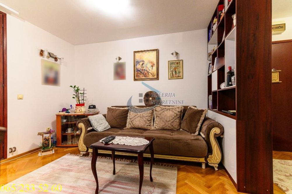 Stan na prodaju u Beogradu, Vračar, dvoiposoban, 47m2, cena 229000 evra