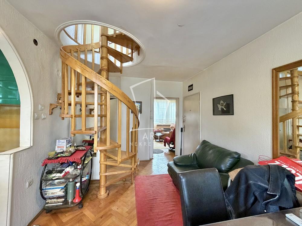 Stan na prodaju u Beogradu, Voždovac, 119m2, cena 220000 evra